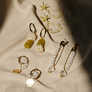 Clara Pin Pearl Earrings