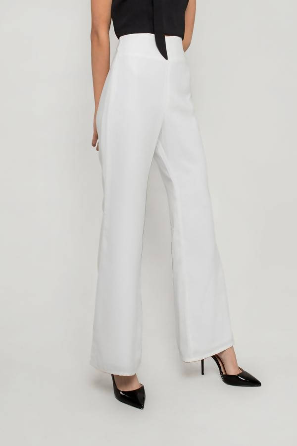High-Waisted Wide-Legged Pants in White