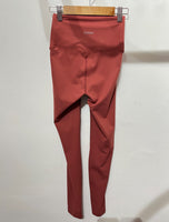 Essential Legging - Merlot Red
