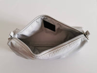 Rete bag with light grey pouch
