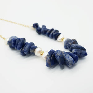 Sodalite and freshwater pearls chunky necklace